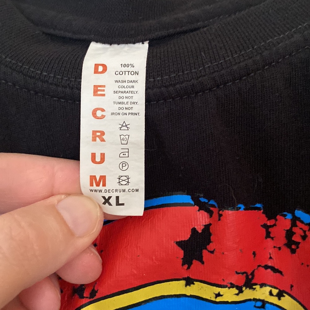 Wonder Woman T-shirt - Picture 2 of 3